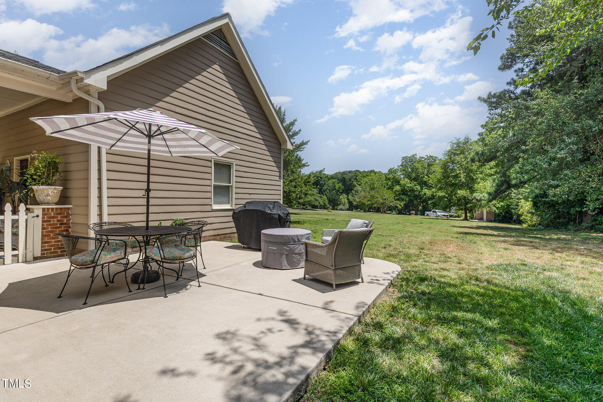 4728 Cedarfield Drive Raleigh, NC 27606 - Photo 20 of 29 026_cy1a1639-edit