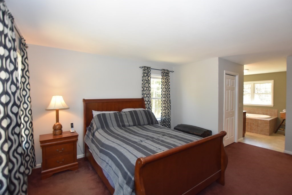 377 Sylvester Road Northampton, MA 01062 - Photo 13 of 25