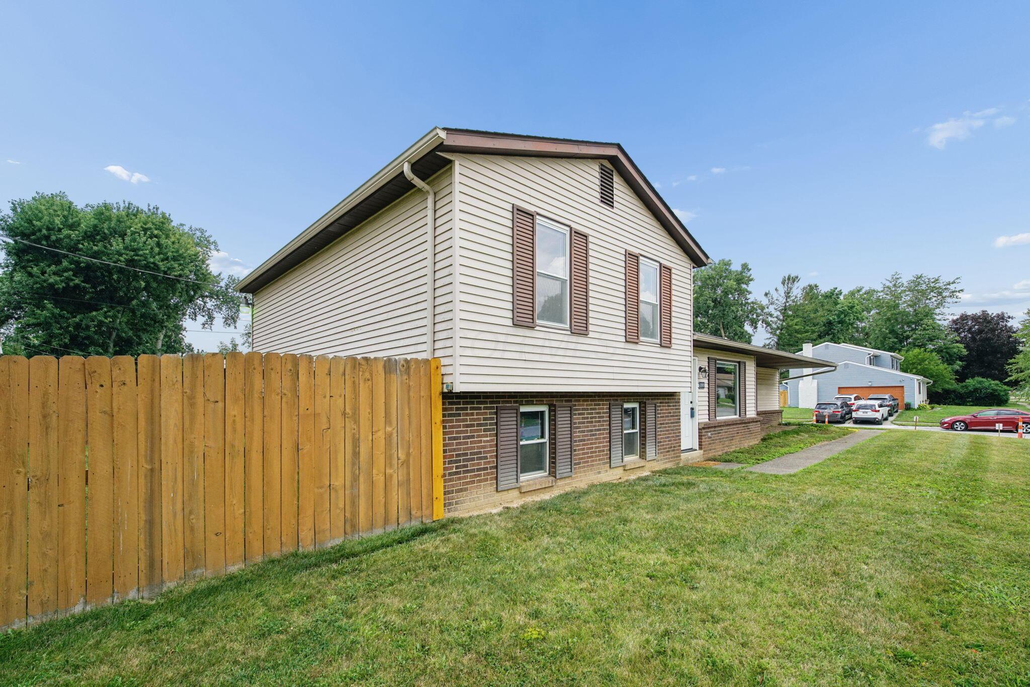 4909 Dunlap Road Columbus, OH 43229 - Photo 30 of 38 30-web-or-mls-4909-dunlap-rd