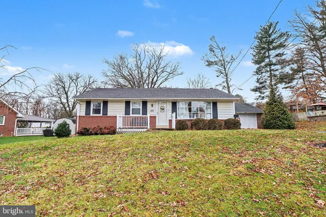 $325,000 | 405 Spring Drive, Millersville, PA 17551