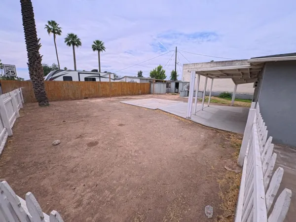 $1,795 | 449 East University Drive, Mesa, AZ 85203