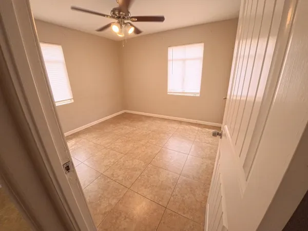 $1,795 | 449 East University Drive, Mesa, AZ 85203