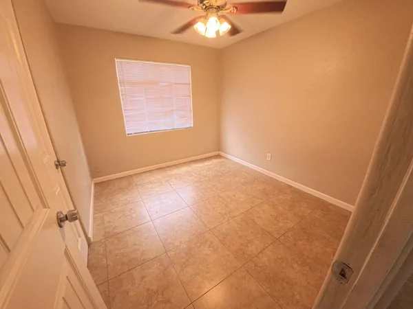 $1,795 | 449 East University Drive, Mesa, AZ 85203