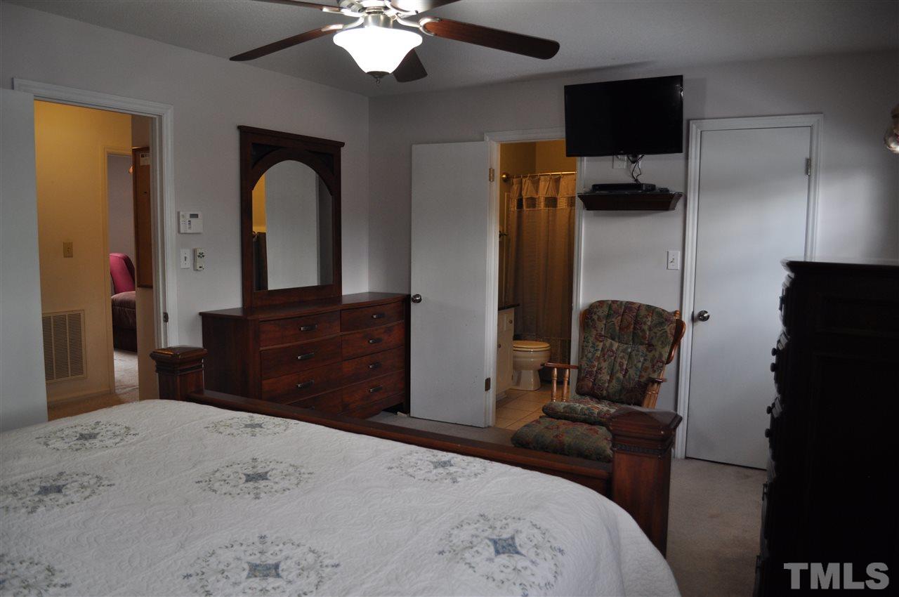4208 Suitt Road Durham, NC 27703 - Photo 11 of 25 Gallery Image 11