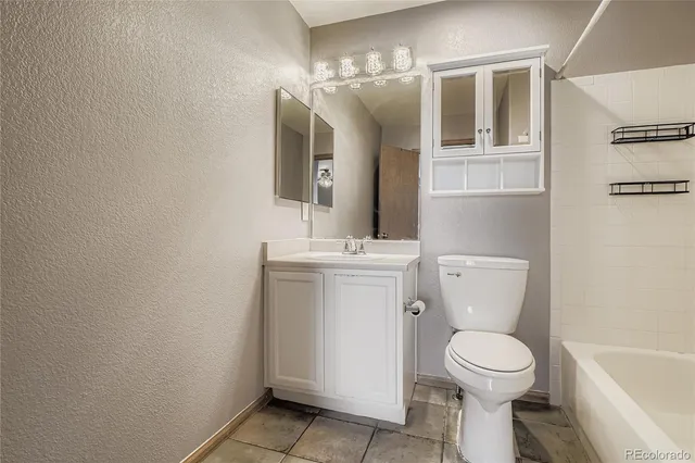 $2,495 | 8086 South Kalispell Way, Englewood, CO 80112