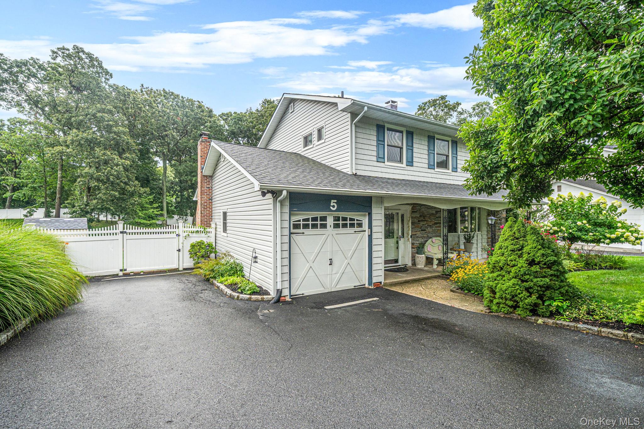 5 Rockhill Road Rocky Point, NY 11778 - Photo 2 of 48 Large driveway
