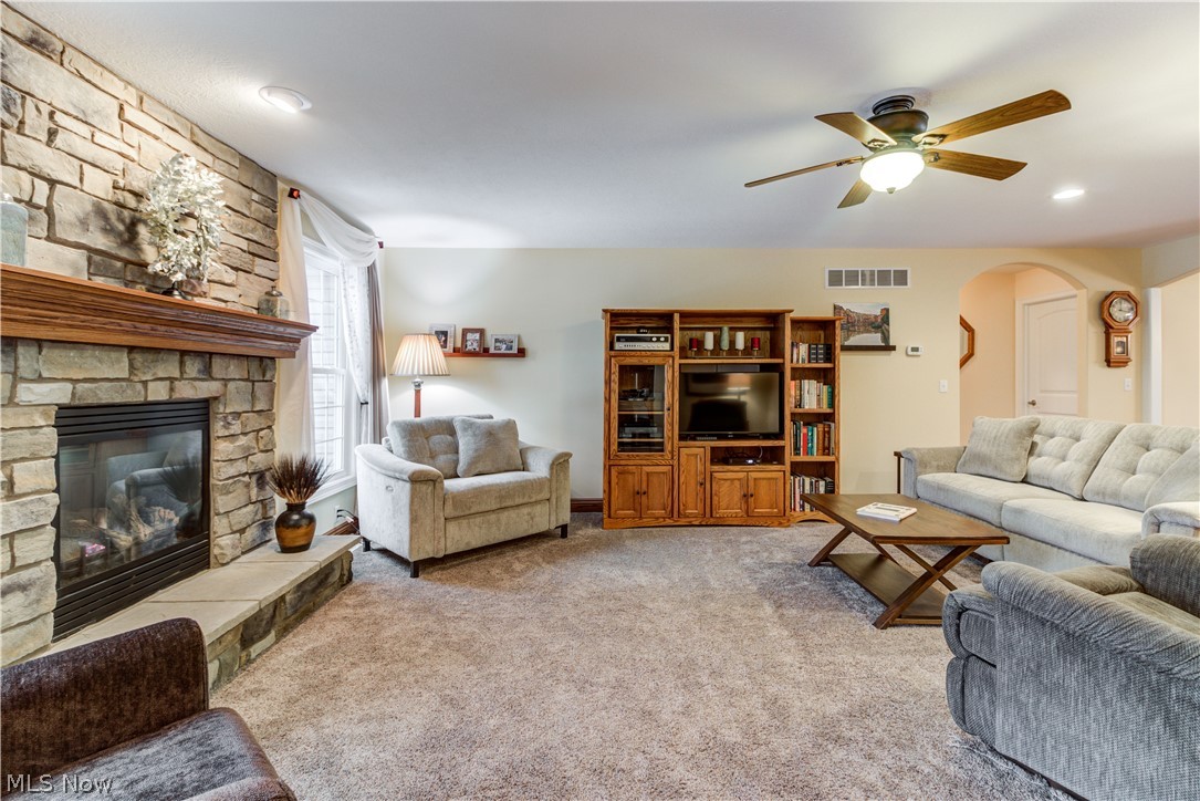 2769 Rockefeller Road Willoughby, OH 44094 - Photo 8 of 34 Gallery Image 8