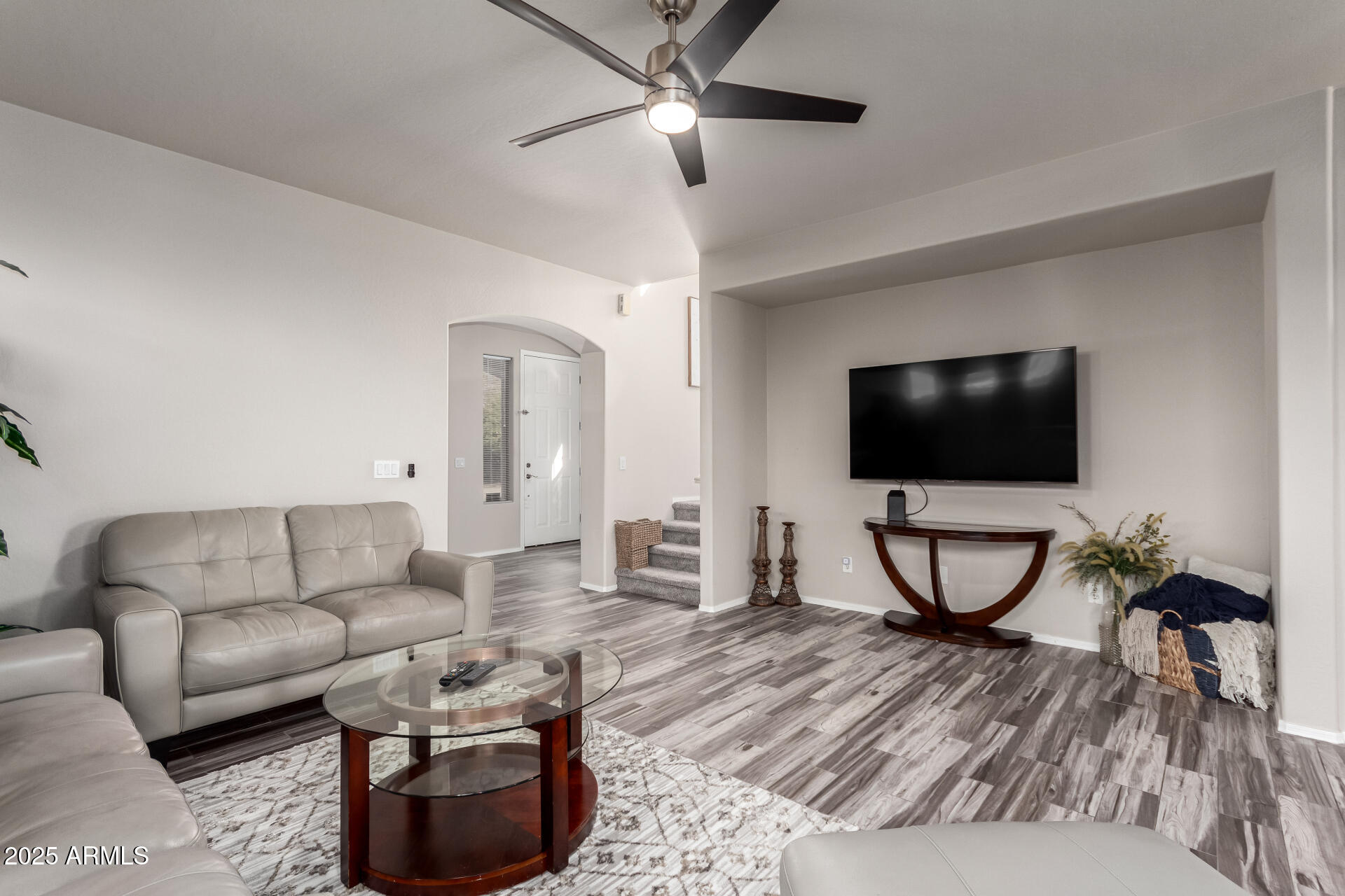 2645 West Florentine Road Phoenix, AZ 85086 - Photo 11 of 41 Great Room