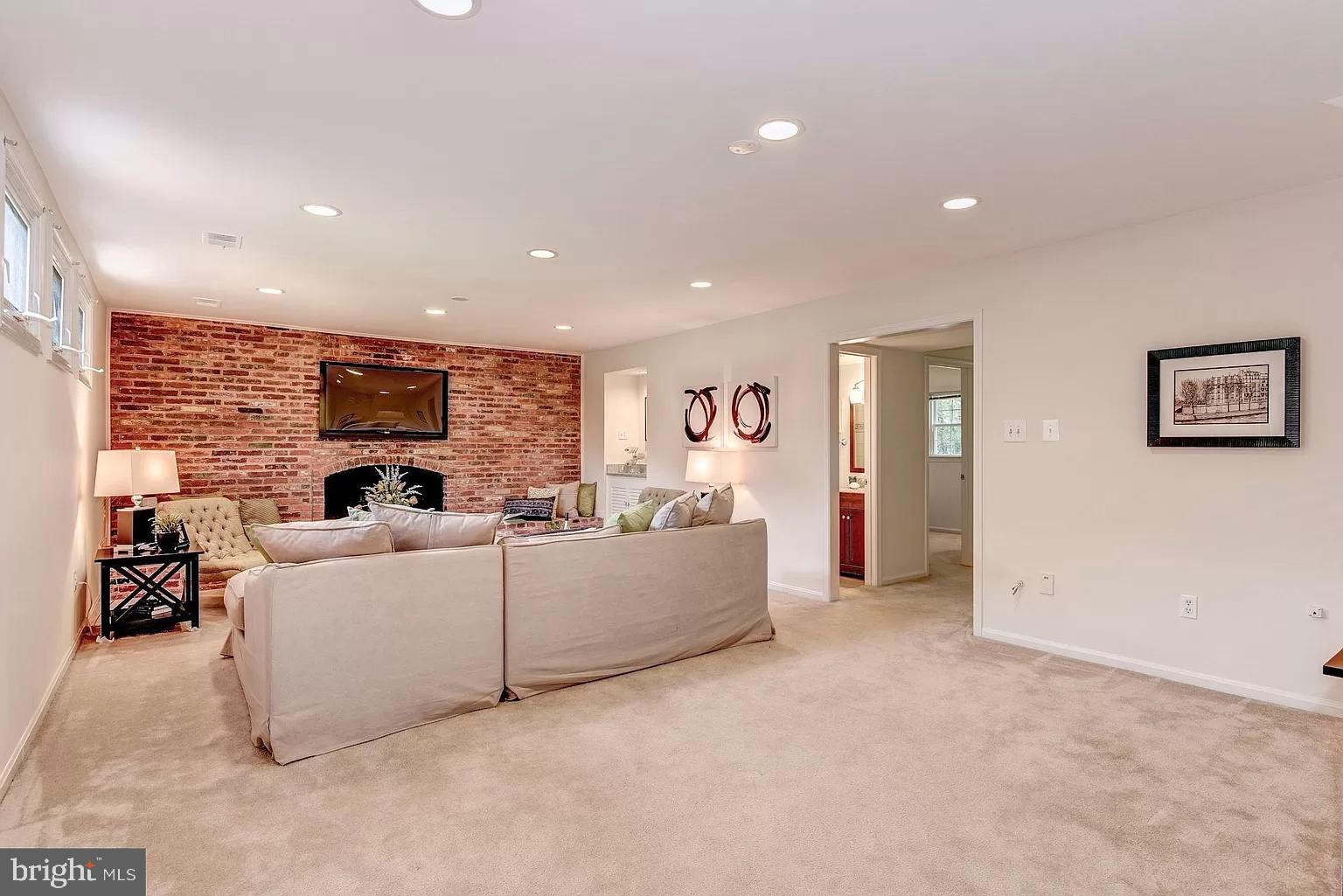 1214 Colonial Road McLean, VA 22101 - Photo 15 of 26