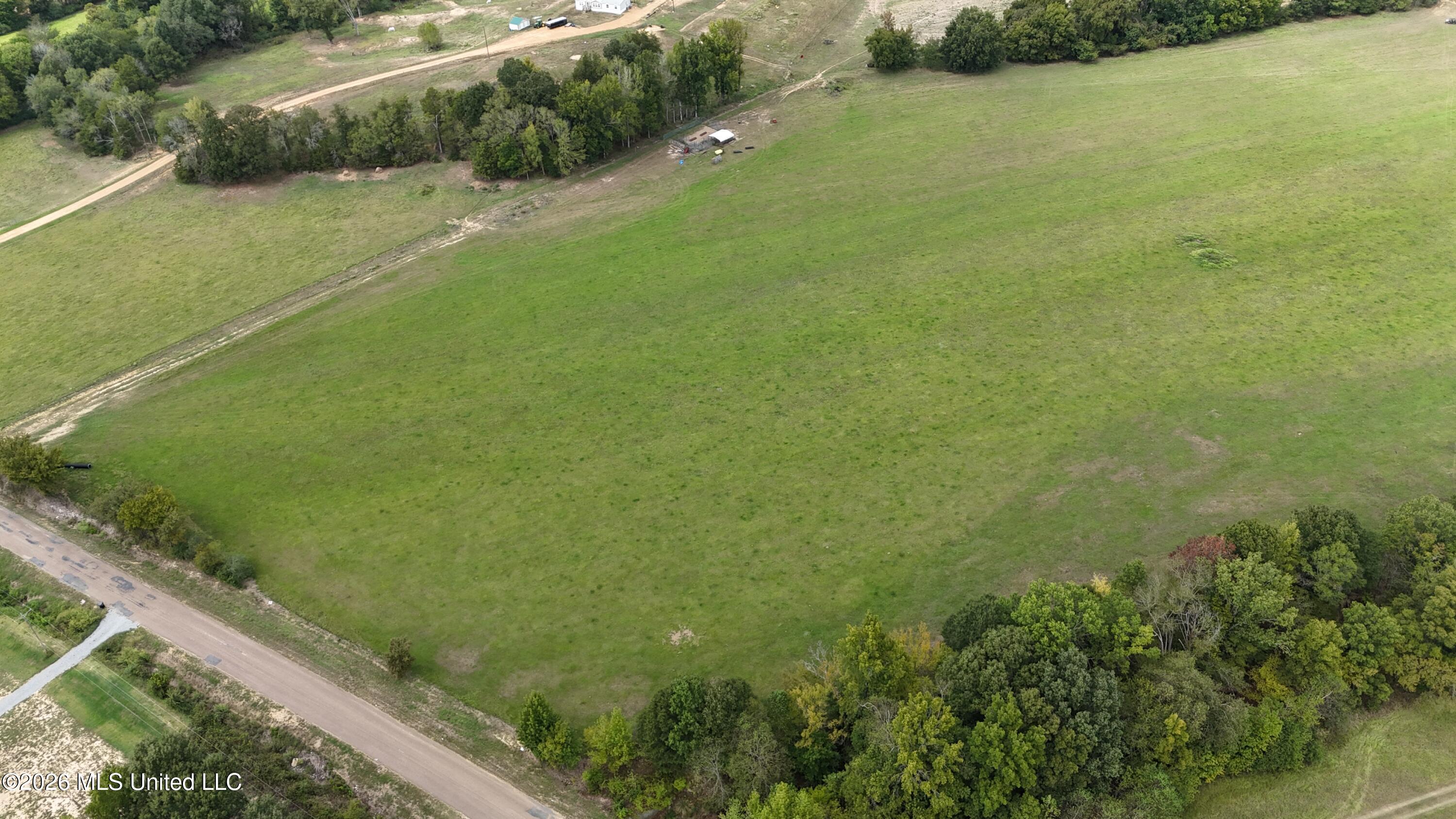 23.4 Rowell Road Coldwater, MS 38618 - Photo 4 of 11 DJI_20260924135332_0155_D
