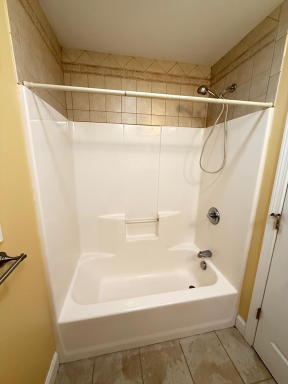 47 Gibbs Street Worcester, MA 01607 - Photo 13 of 22