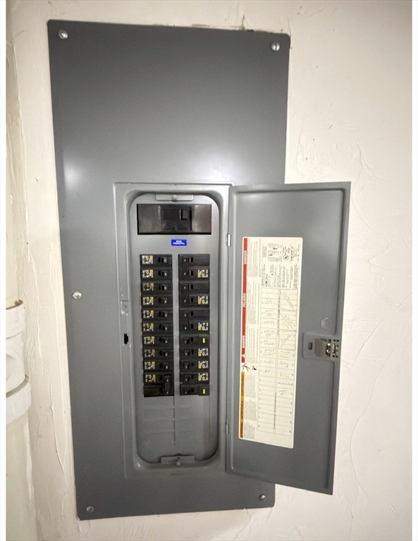 47 Gibbs Street Worcester, MA 01607 - Photo 8 of 22