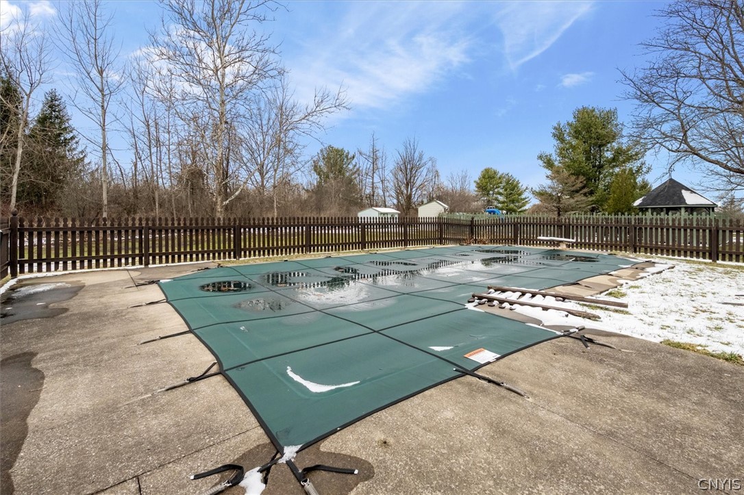584 Stoneleigh Road Oneida, NY 13421 - Photo 17 of 49 Inground pool!