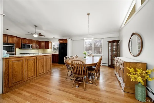 $389,000 | 584 Stoneleigh Road, Oneida, NY 13421