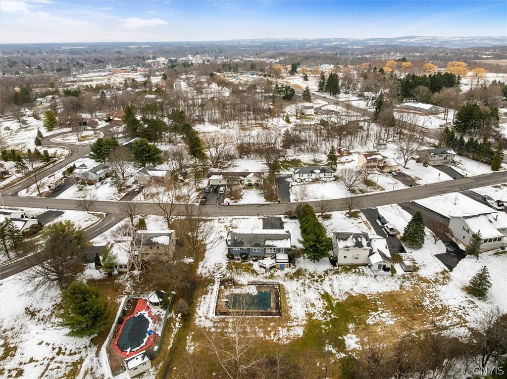 584 Stoneleigh Road Oneida, NY 13421 - Photo 5 of 49