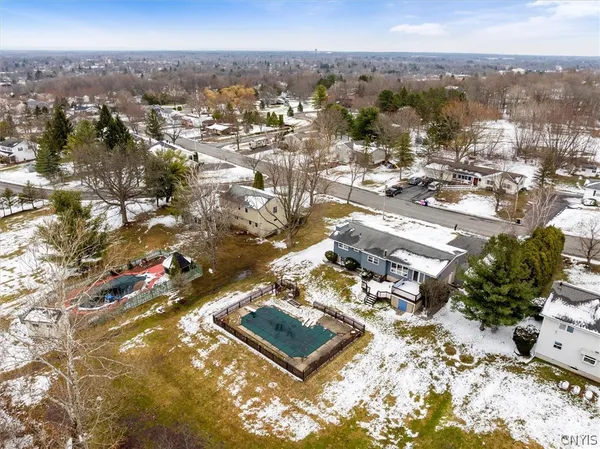 $389,000 | 584 Stoneleigh Road, Oneida, NY 13421