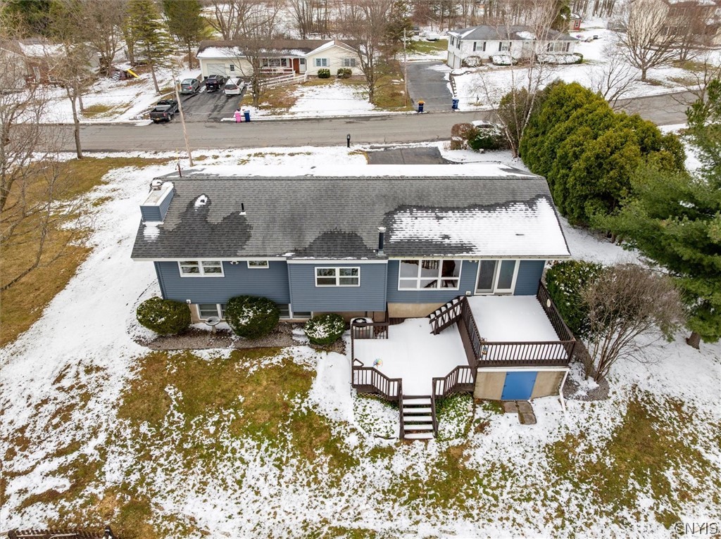 584 Stoneleigh Road Oneida, NY 13421 - Photo 8 of 49