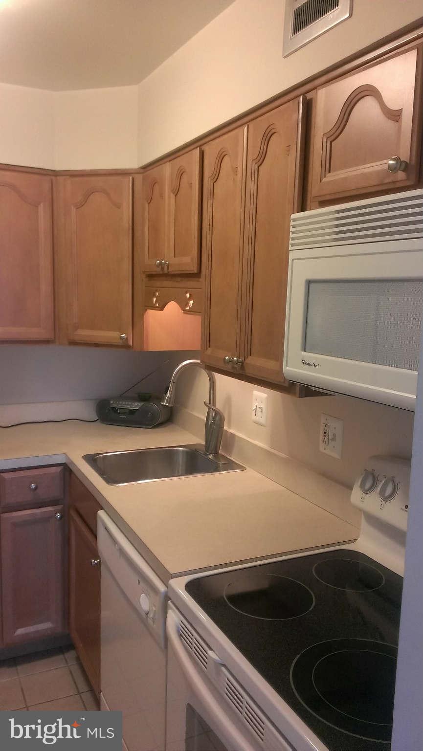 3226 Spartan Road, Unit 1B2 Olney, MD 20832 - Photo 4 of 7 Kitchen