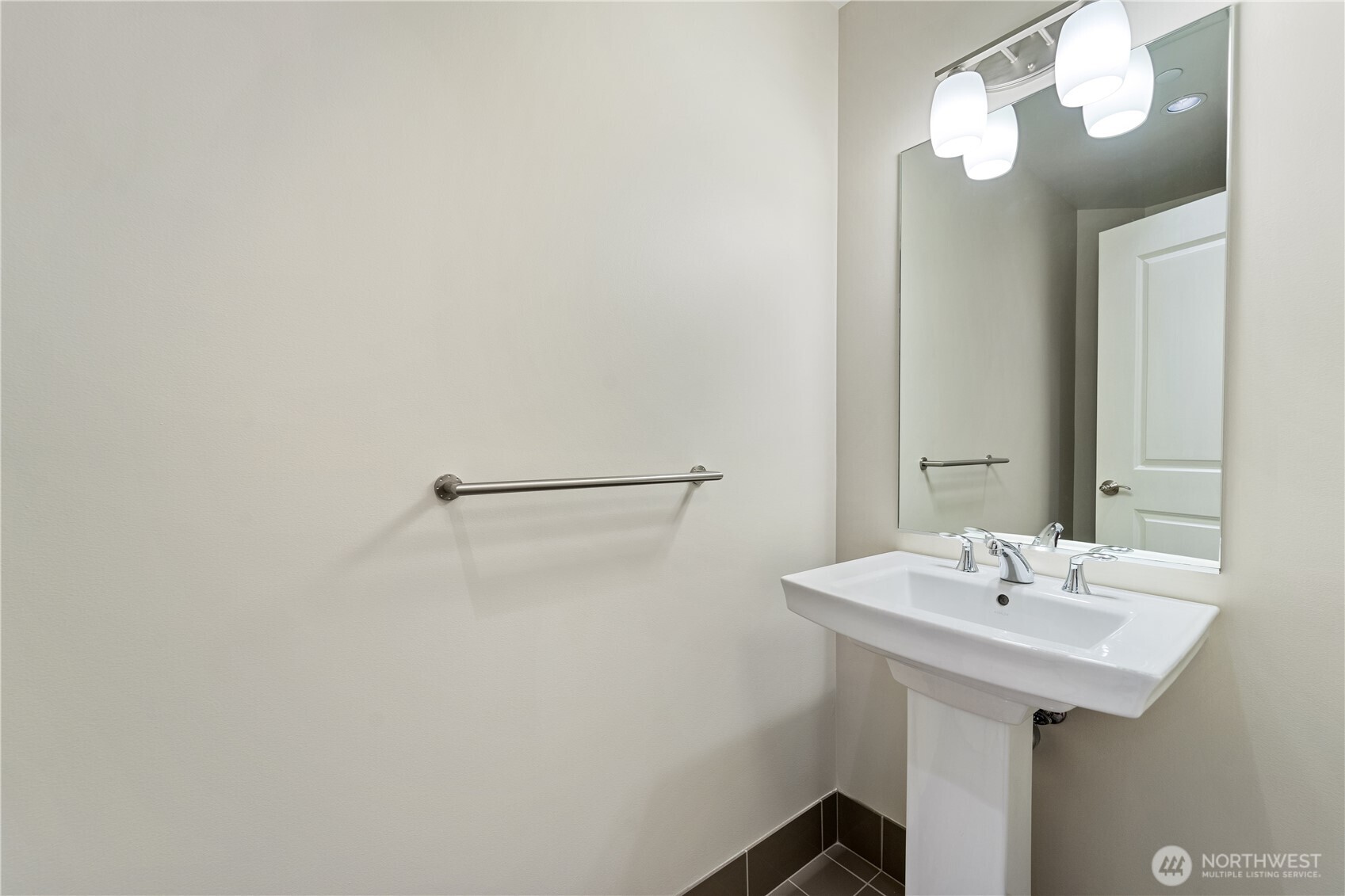 1920 4th Avenue, Unit 907 Seattle, WA 98101 - Photo 11 of 36