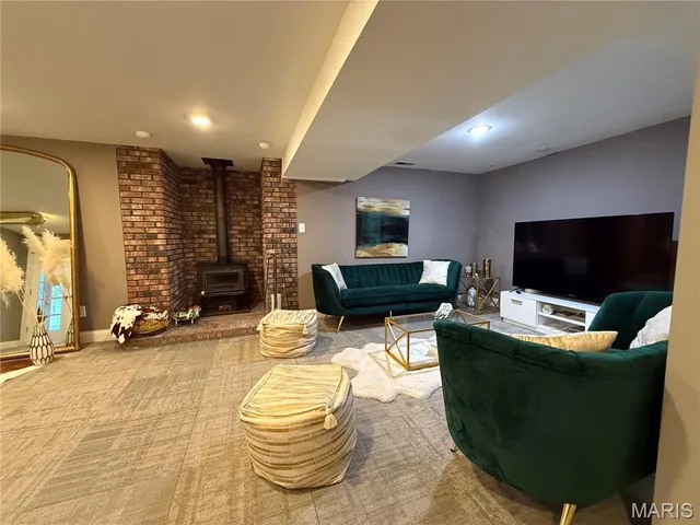 $400,000 | 10755 Kennerly Road, Sunset Hills, MO 63128