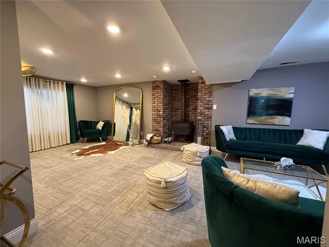 $400,000 | 10755 Kennerly Road, Sunset Hills, MO 63128