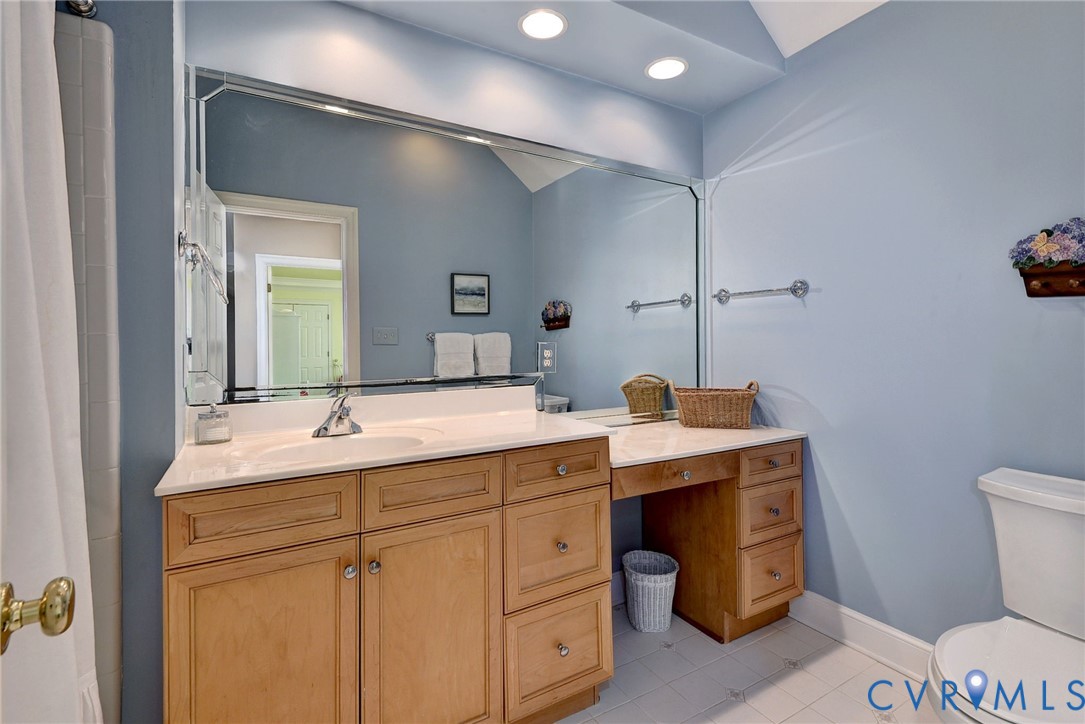 1613 River Ridge Williamsburg, VA 23185 - Photo 46 of 82 Bathroom with vanity, curtained shower, recessed l