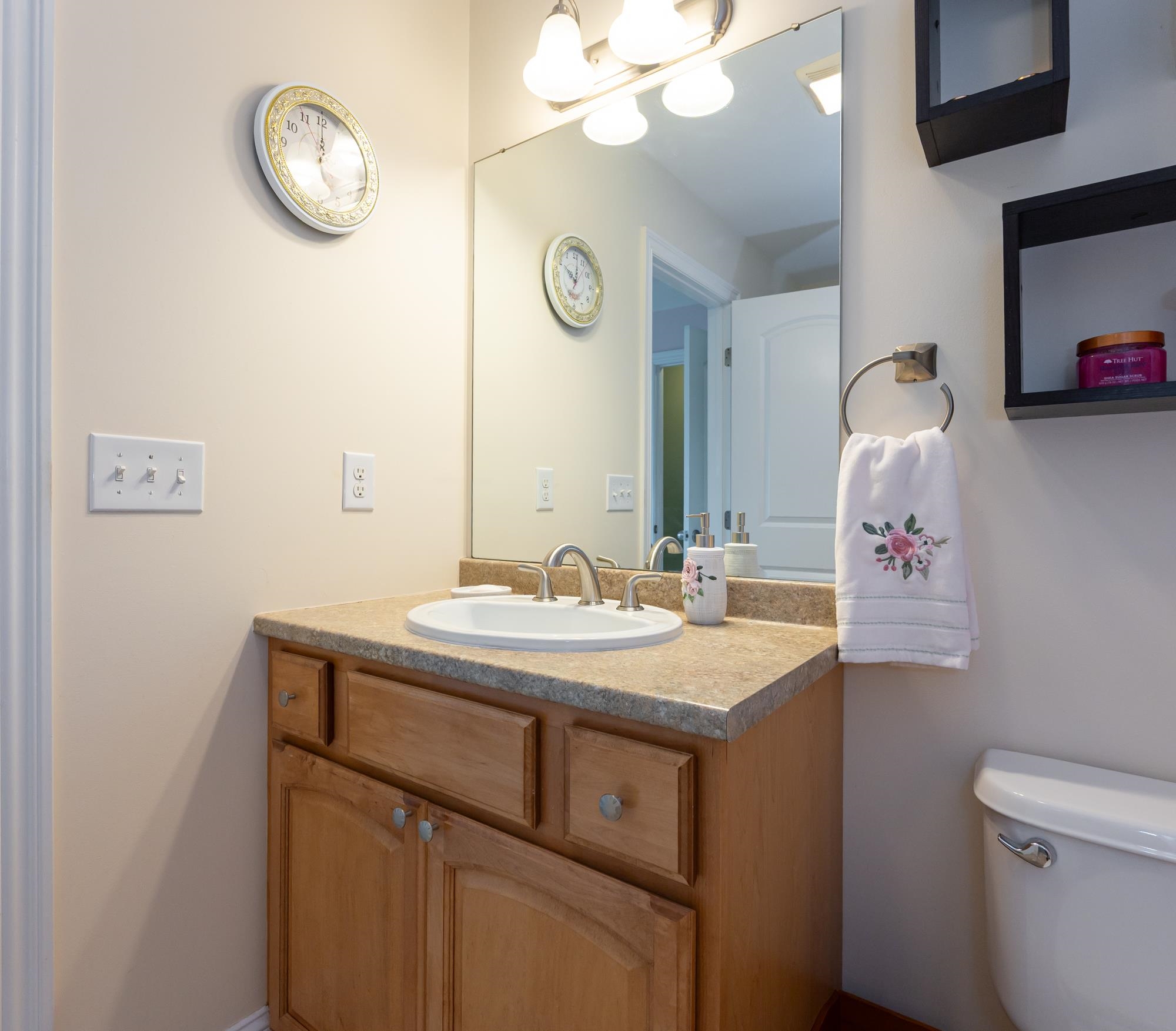 25 Clearview Circle, Unit A Hudson, NH 03051 - Photo 17 of 46