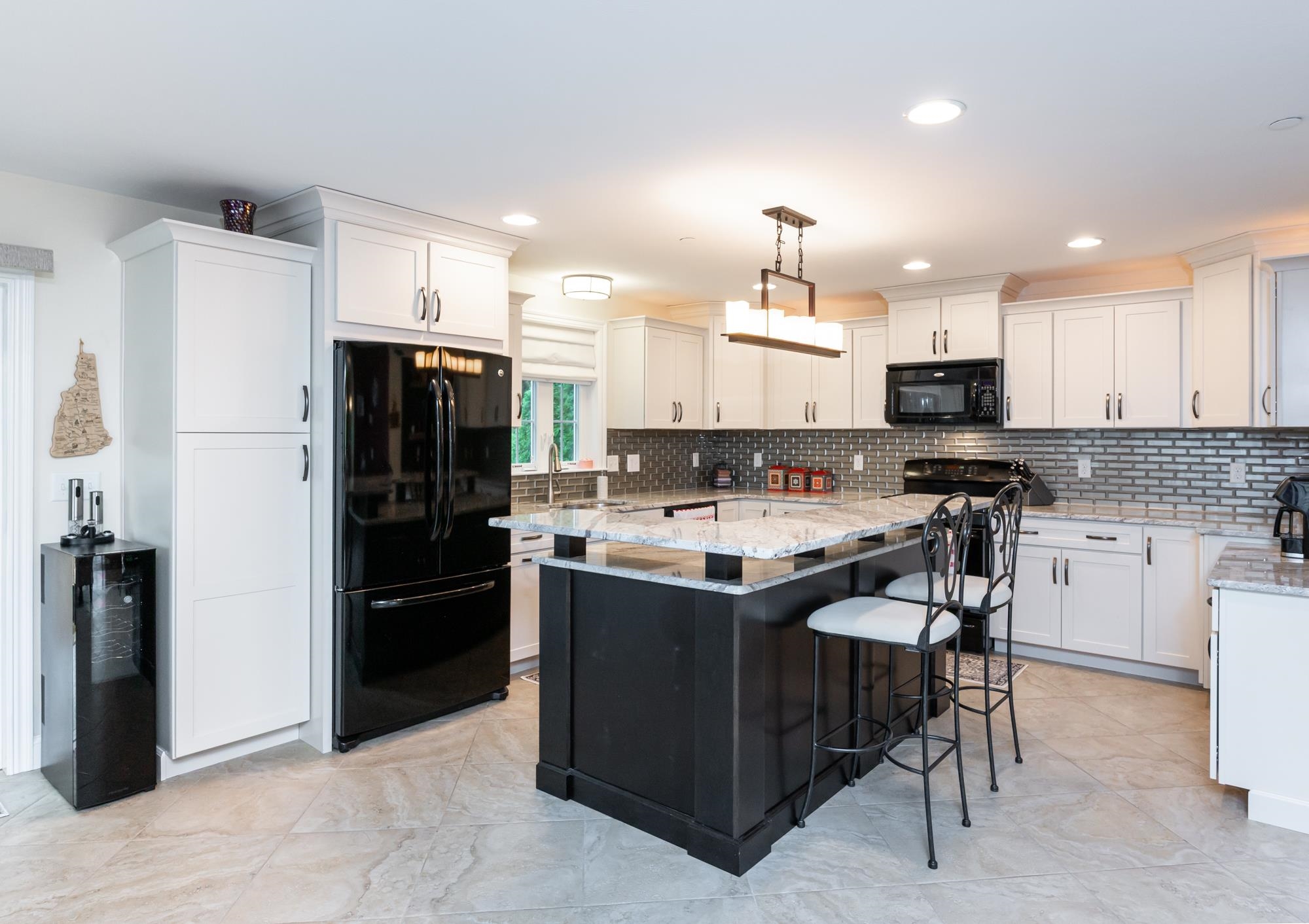 25 Clearview Circle, Unit A Hudson, NH 03051 - Photo 3 of 46
