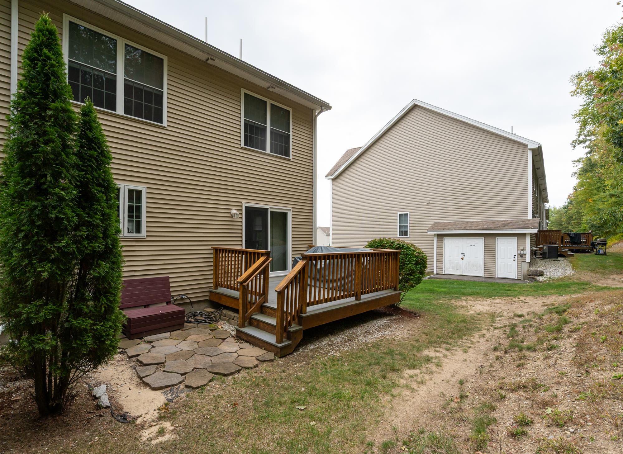 25 Clearview Circle, Unit A Hudson, NH 03051 - Photo 34 of 46