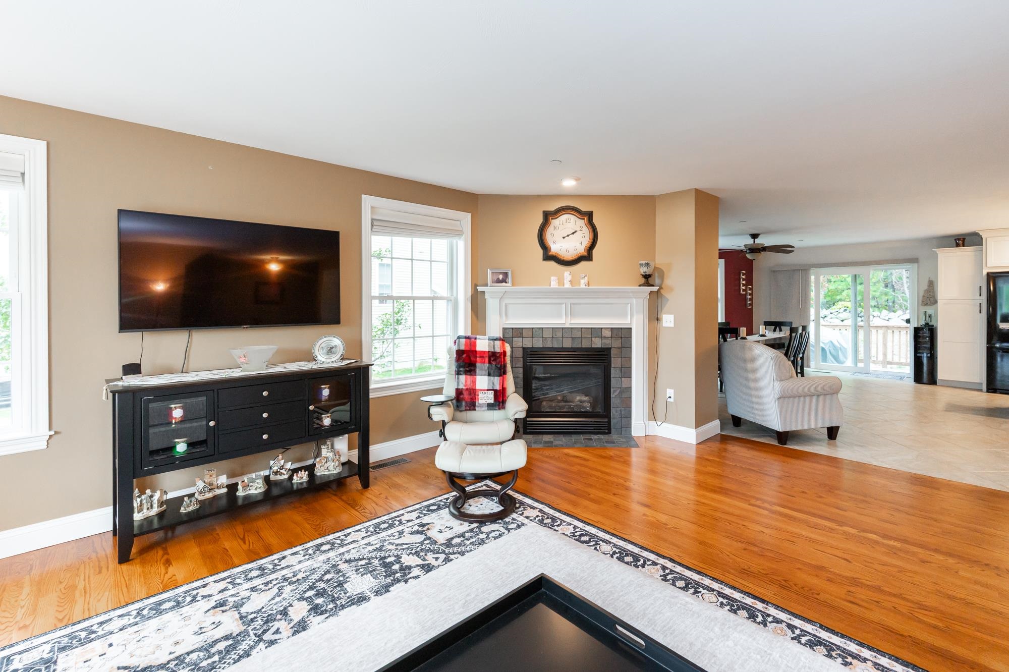 25 Clearview Circle, Unit A Hudson, NH 03051 - Photo 9 of 46