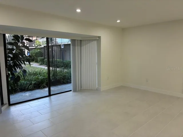 $1,395 | 5999 Village Circle North, Unit 990, Orlando, FL 32822