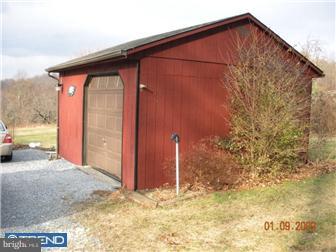 148 Cains Road Honey Brook, PA 19344 - Photo 3 of 10 Garage