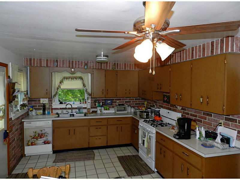 4232 Ellwood Road New Castle, PA 16101 - Photo 5 of 12 Kitchen.