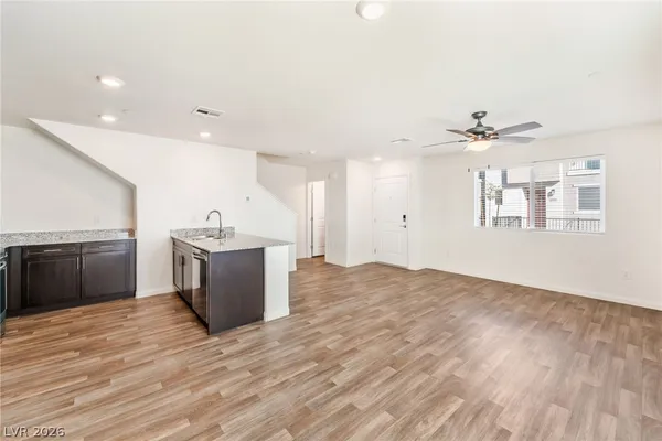$2,100 | 2940 Beige Mist Court, North Las Vegas, NV 89086