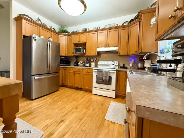 $240,000 | 126 Kingsboro Avenue, Gloversville, NY 12078