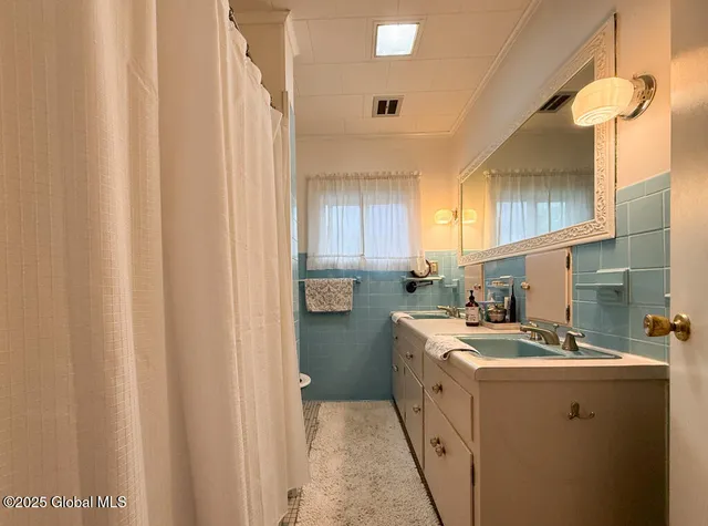 $240,000 | 126 Kingsboro Avenue, Gloversville, NY 12078