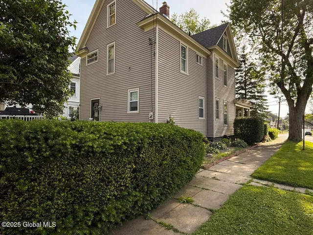 $240,000 | 126 Kingsboro Avenue, Gloversville, NY 12078