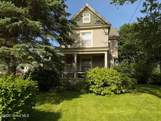 $240,000 | 126 Kingsboro Avenue, Gloversville, NY 12078