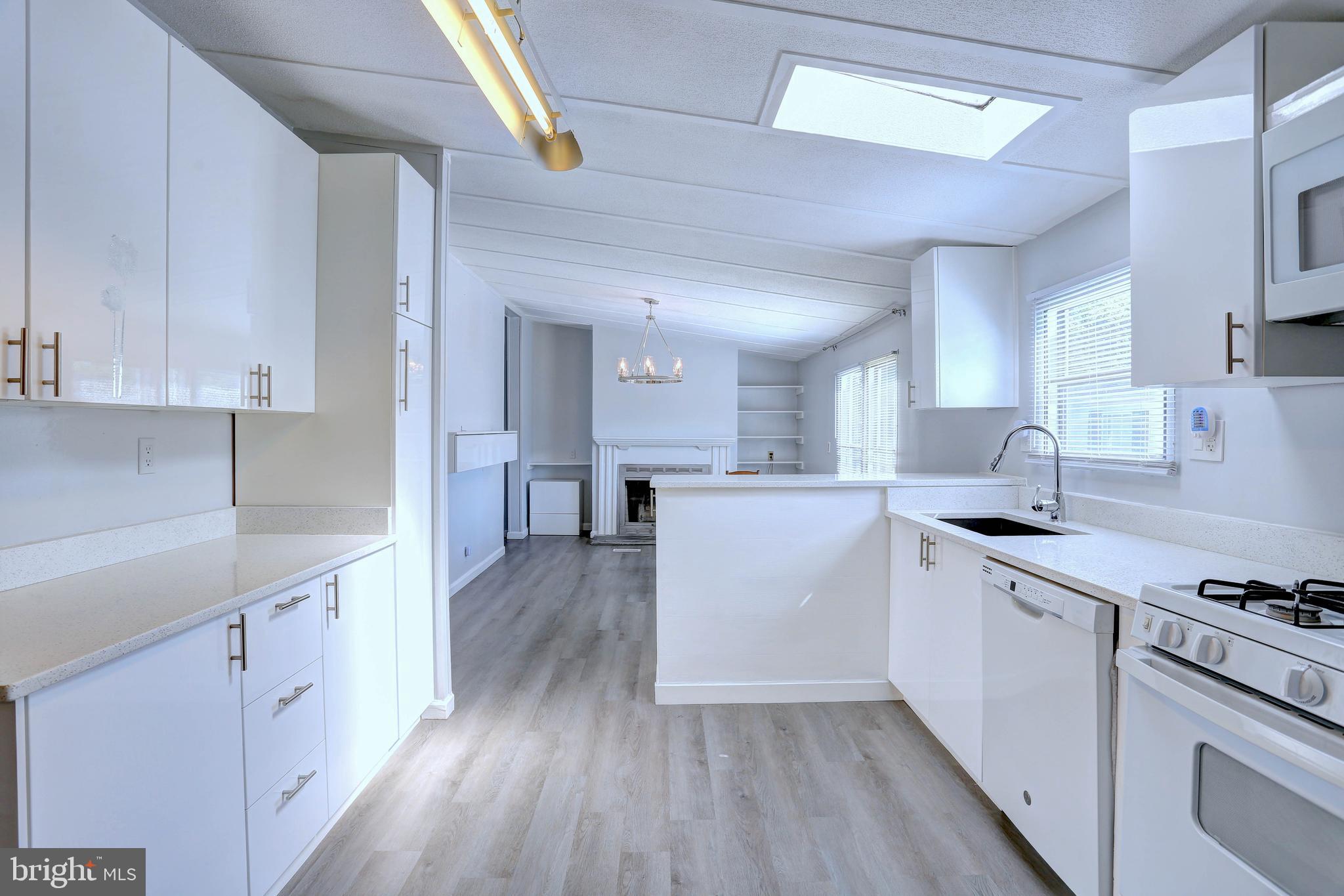 8353 Ashwood Road, Unit 8353 Jessup, MD 20794 - Photo 6 of 43 Kitchen