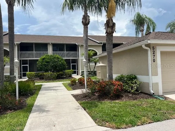 $4,500 | 5270 Hyland Hills Avenue, Unit 1724, Sarasota, FL 34241