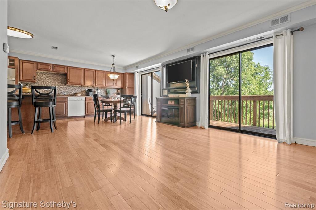 1675 Riverside Drive, Unit 12 Rochester Hills, MI 48309 - Photo 11 of 29