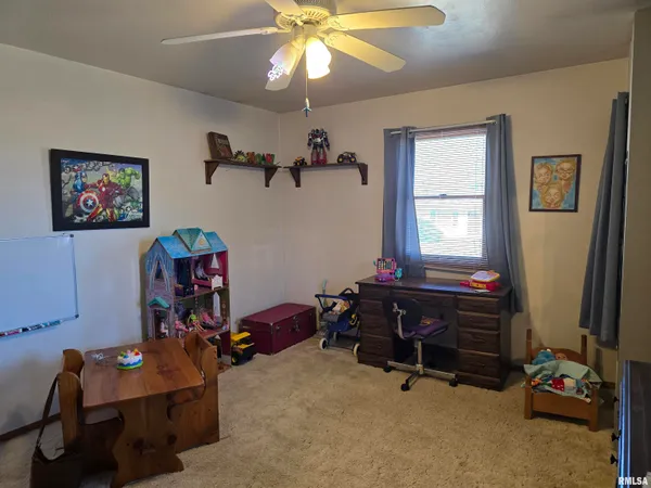 $199,000 | 1410 East Locust Street, Canton, IL 61520