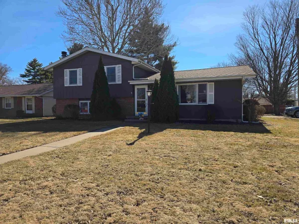 $199,000 | 1410 East Locust Street, Canton, IL 61520