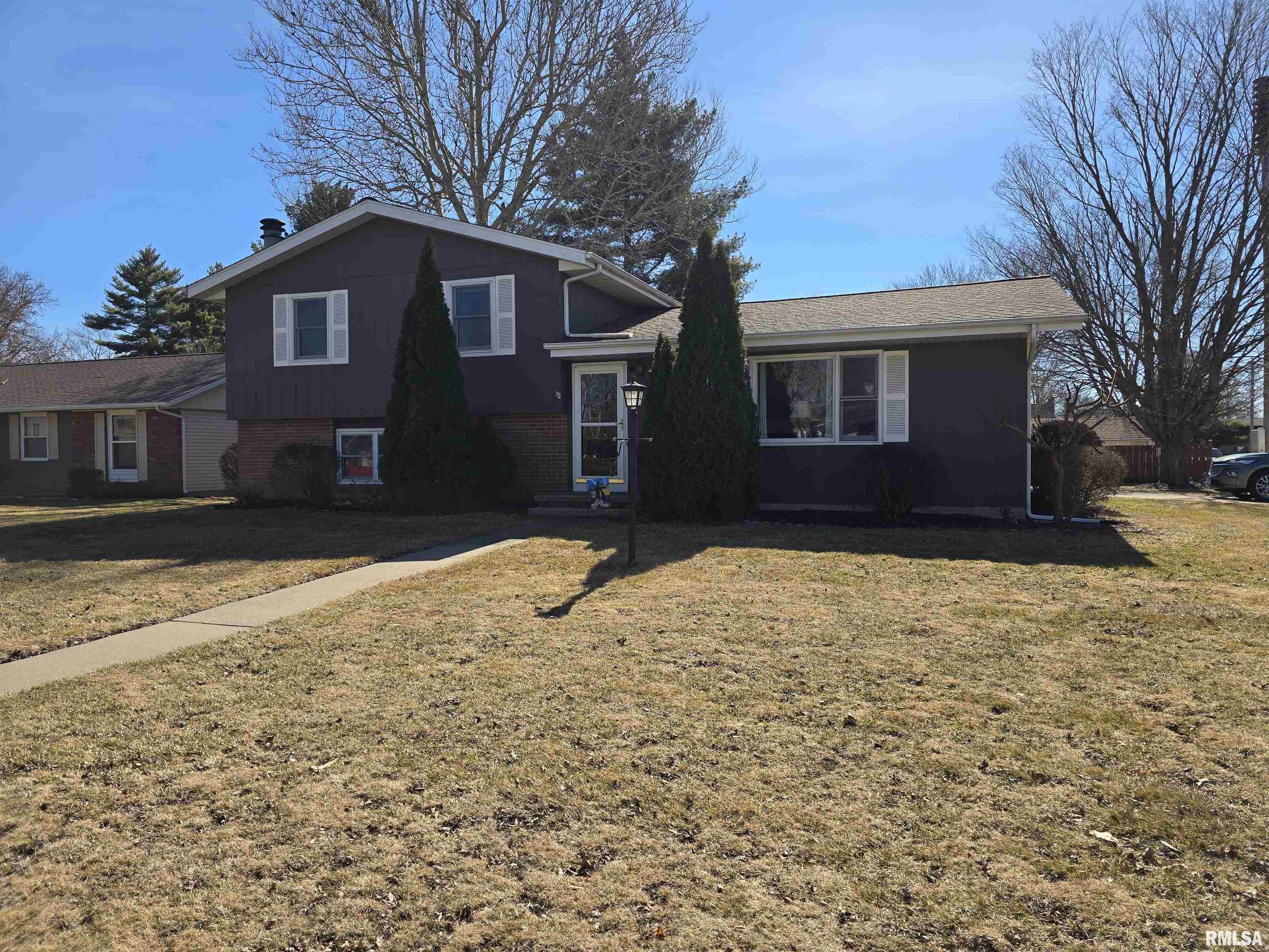 1410 East Locust Street Canton, IL 61520 - Photo 2 of 57