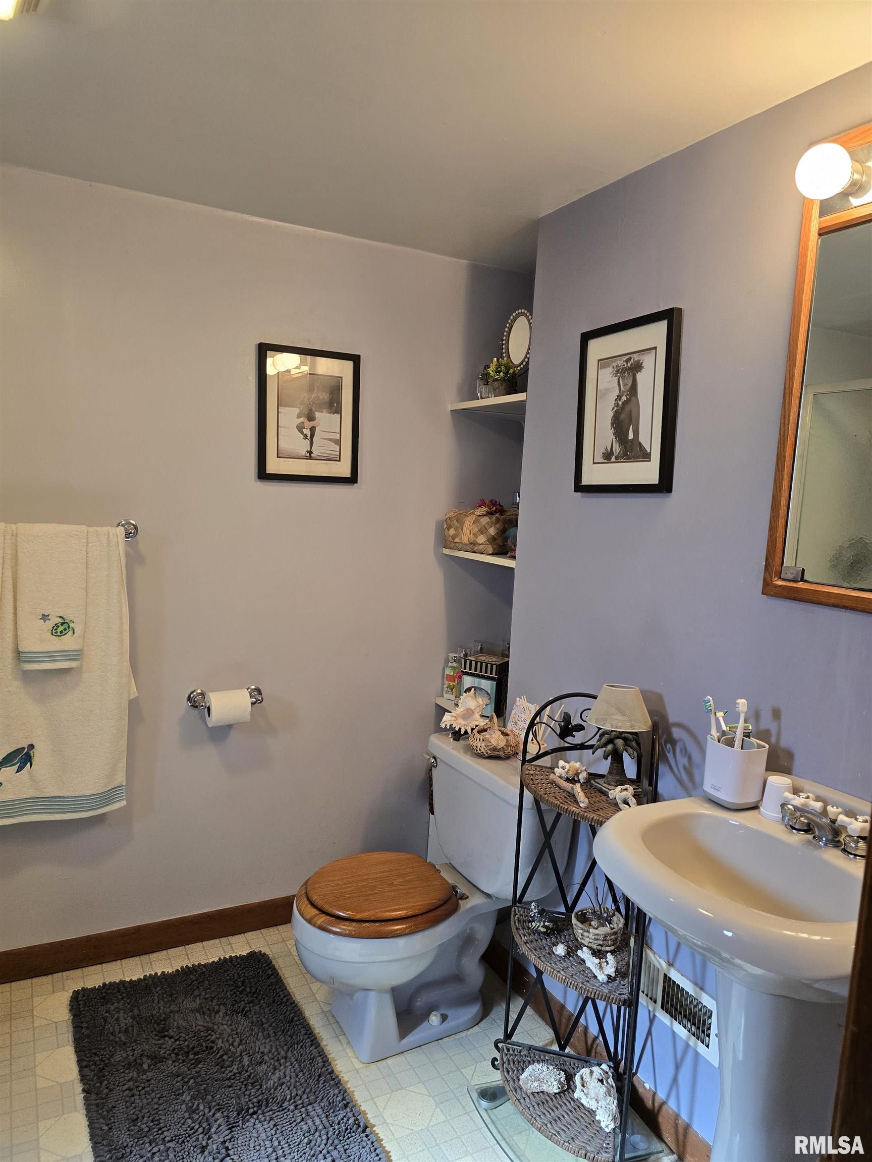 1410 East Locust Street Canton, IL 61520 - Photo 35 of 57