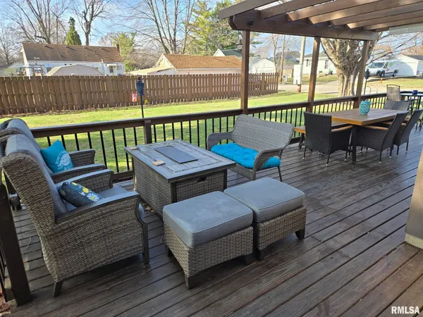 $199,000 | 1410 East Locust Street, Canton, IL 61520