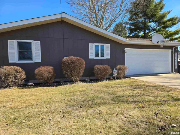 $199,000 | 1410 East Locust Street, Canton, IL 61520