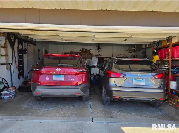 $199,000 | 1410 East Locust Street, Canton, IL 61520