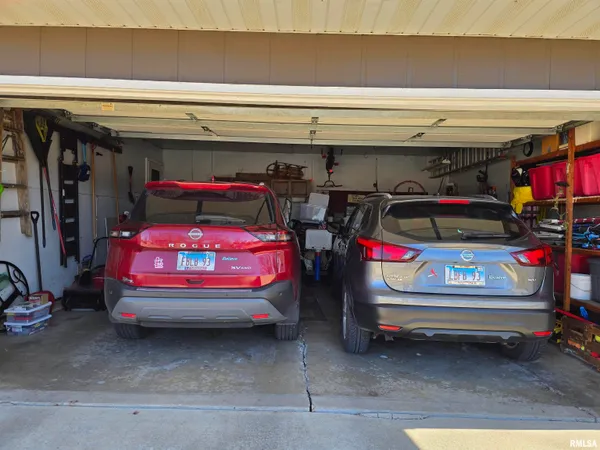 $199,000 | 1410 East Locust Street, Canton, IL 61520