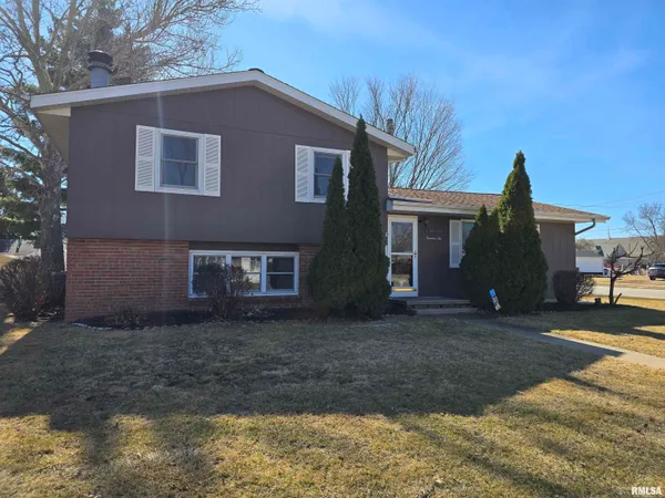 $199,000 | 1410 East Locust Street, Canton, IL 61520